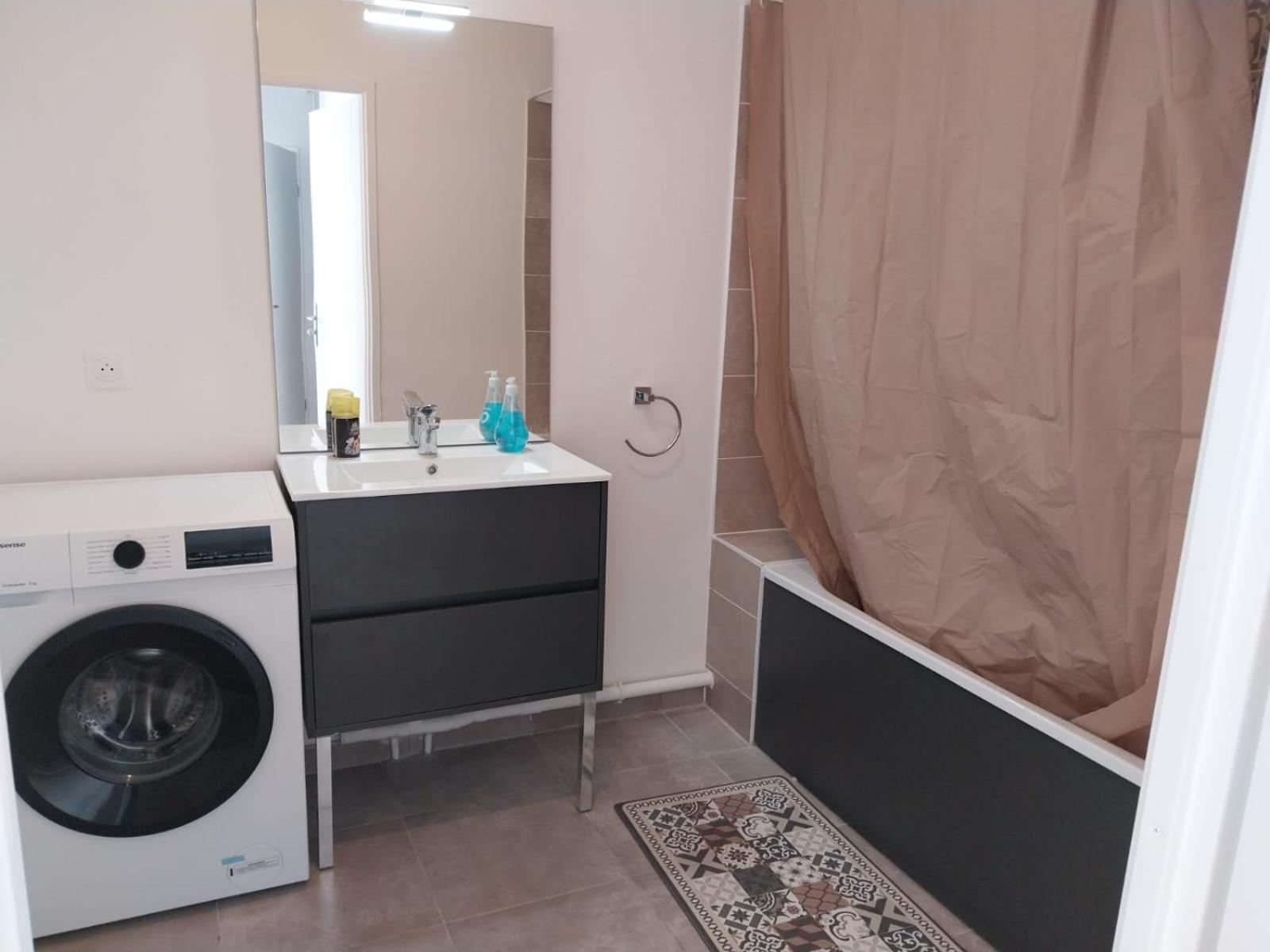 Thecalc Homes 2Bedroom+1Kitchen Sartrouville Bagian luar foto